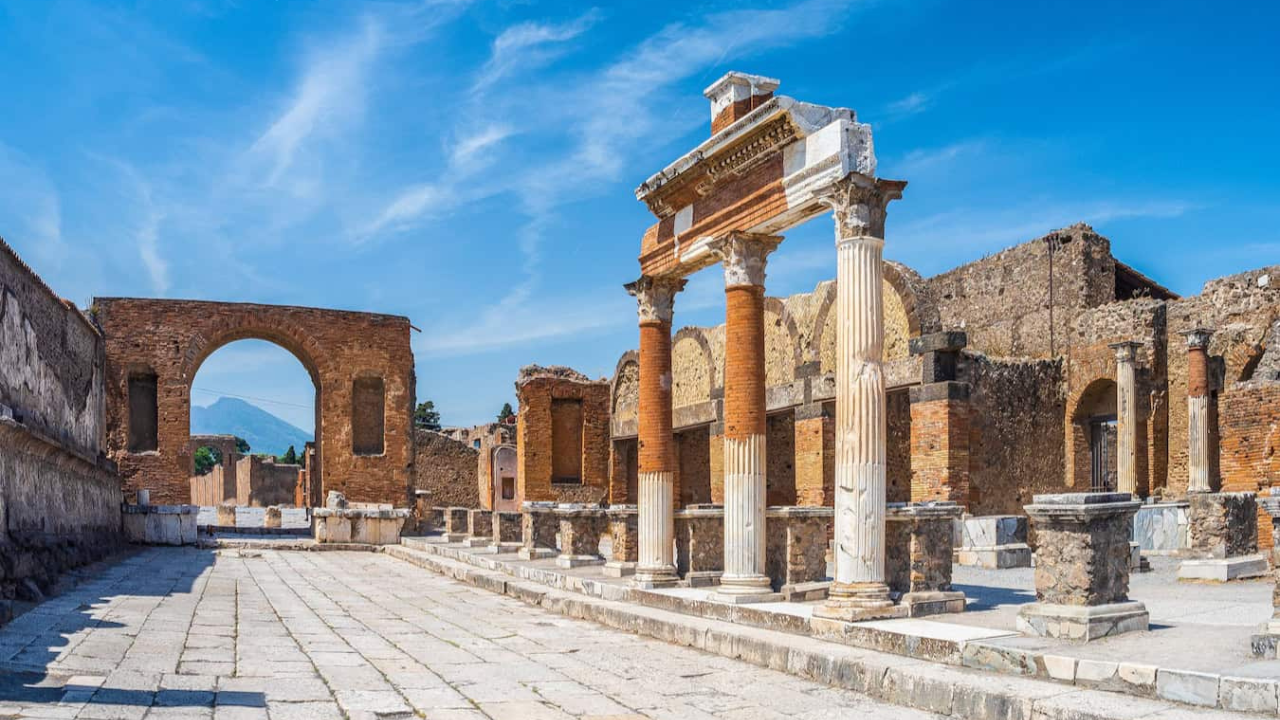 The Ultimate Guide to Visiting Pompeii: Uncovering an Ancient Roman City